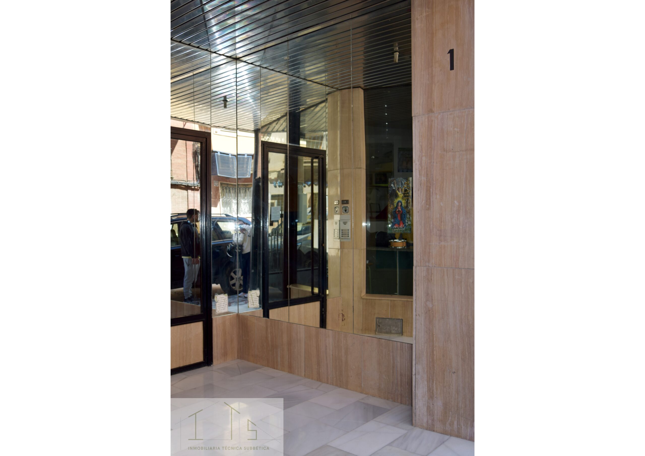 Vivienda plurifamiliar en C/Doctor Pedrajas Suardíaz - Imagen 2